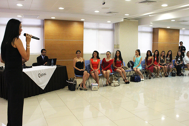 Imagen: Candidatas a Miss Guatemala  se preparan en U Galileo