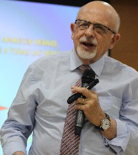 Imagen: Conferencia Creatividad e Innovación por Alejandro Schnarch