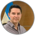 Lic. Estuardo Búrbano