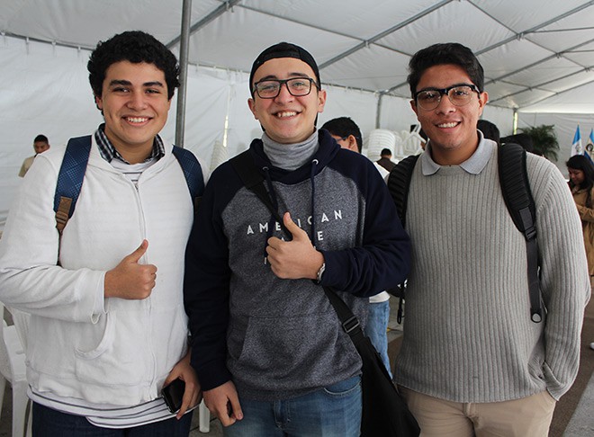 Imagen: Estudiantes dan bienvenida al ciclo académico 2018 en Universidad Galileo