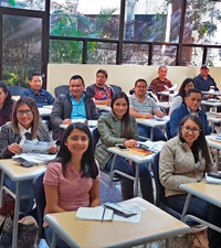 Imagen: Estudiantes de primer ingreso aprenden a utilizar plataforma educativa GES