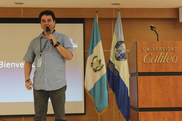 Imagen: Estudiantes dan bienvenida al ciclo académico 2018 en Universidad Galileo