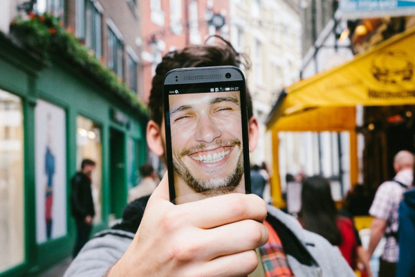 La moda de la Selfie: ¿Qué es y cómo hacerla bien? - ESIP