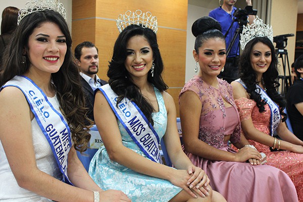Imagen: Presentación de candidatas a Miss Guatemala Latina 2015 en U galileo