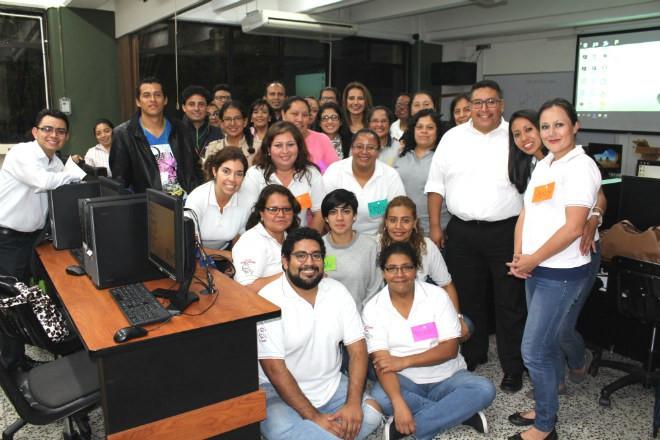 Imagen: Maestros de educación media reciben talleres en tecnología educativa