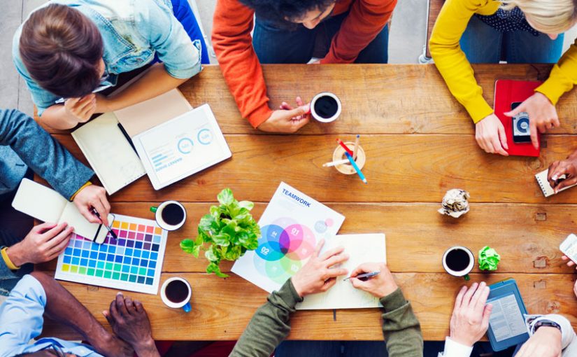 Diseñadores Gráficos se reúnen y celebran su día | FACOM Diseñadores Gráficos se reúnen y celebran su día | FACOM