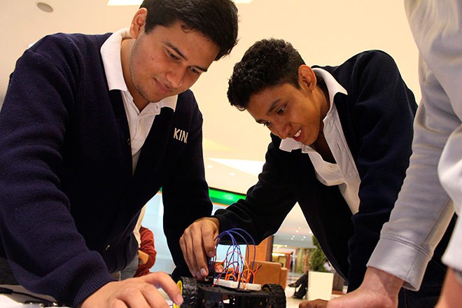 Imagen: Estudiantes de ingeniería promueven tecnología de primer nivel