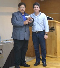 Imagen: Estudiantes de Astronomía participan en conferencia sobre Radioastronomía