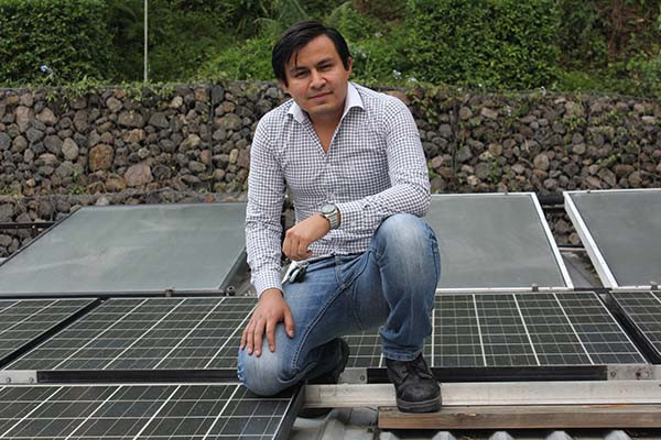 Imagen: Universidad de Cádiz brinda conferencia sobre plantas de energía solar