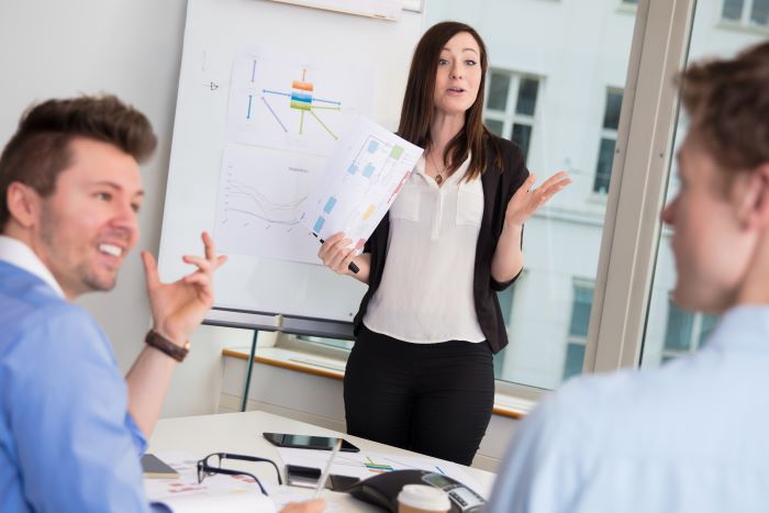 La flexibilidad se fortalece con escuchar diferentes opiniones.