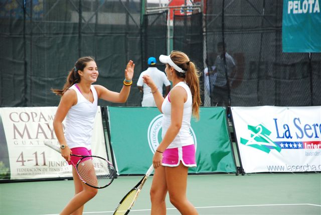 Daniela schippers y Barbara Rodríguez