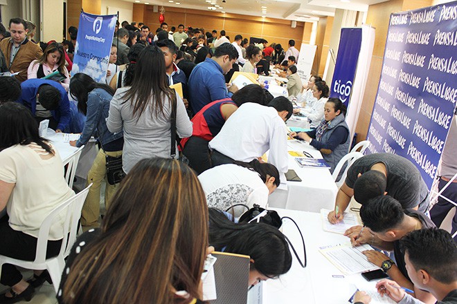 Imagen: Más de mil estudiantes asistieron a la  “X Feria del Empleo Galileo” 
