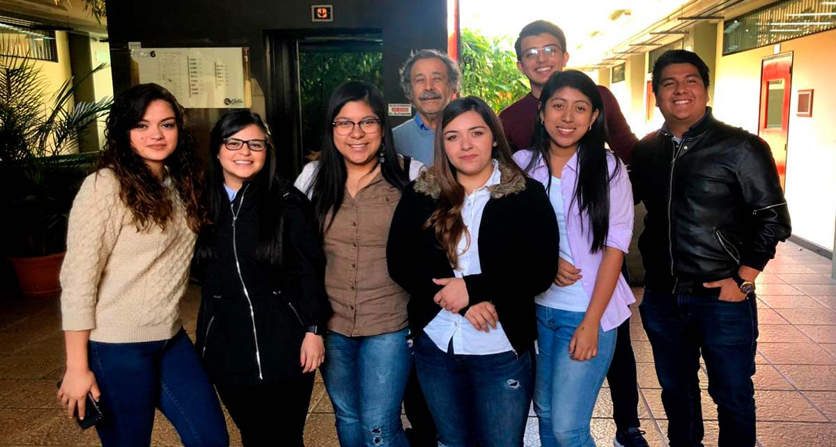 Imagen: Estudiantes conocen proceso de manufactura en Cervecería el Zapote